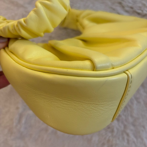 Aqua by Bloomingdale’s pale yellow purse - Picture 7 of 7